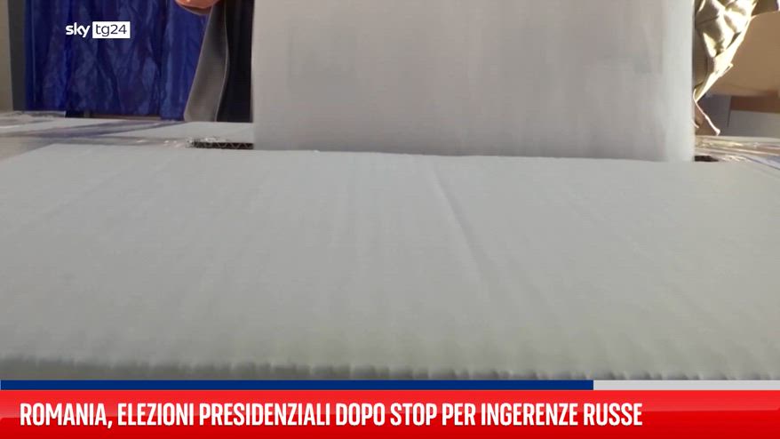 Urne aperte per le elezioni presidenziali in Romania