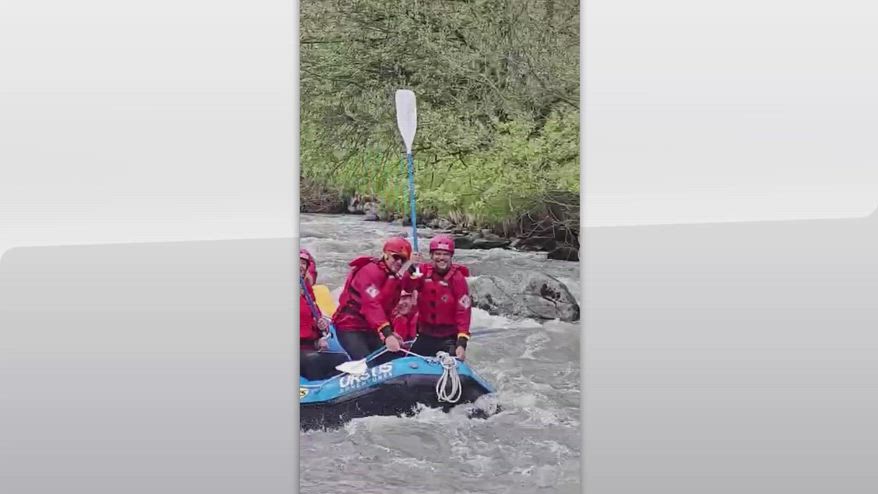 Meloni, weekend di vacanza a fare rafting in Val di Sole
