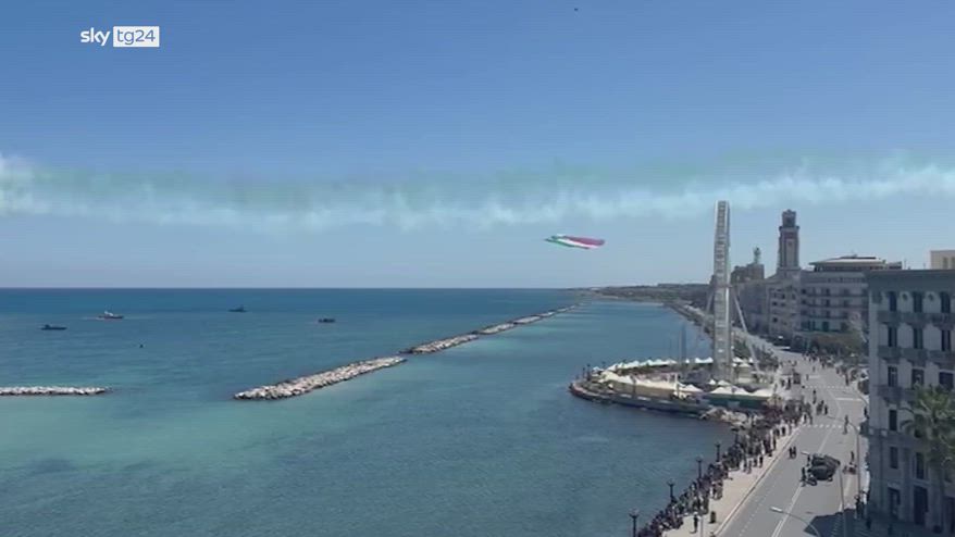 Frecce Tricolori, formazione ridotta a Bari per San Nicola