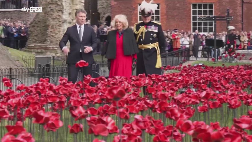 Uk, Giorno della Vittoria: Camilla visita Torre di Londra