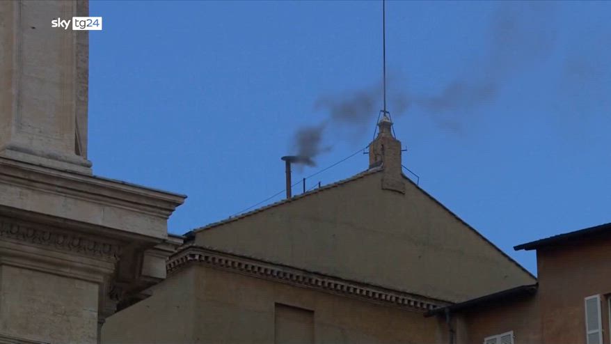 Conclave 2025, seconda fumata nera