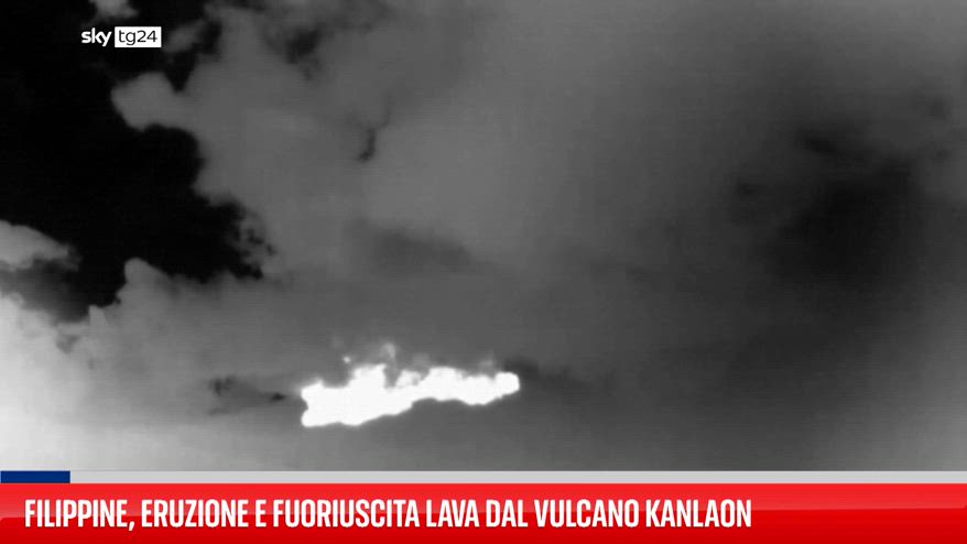 Filippine, eruzione e fuoriuscita lava dal vulcano Kanlaon