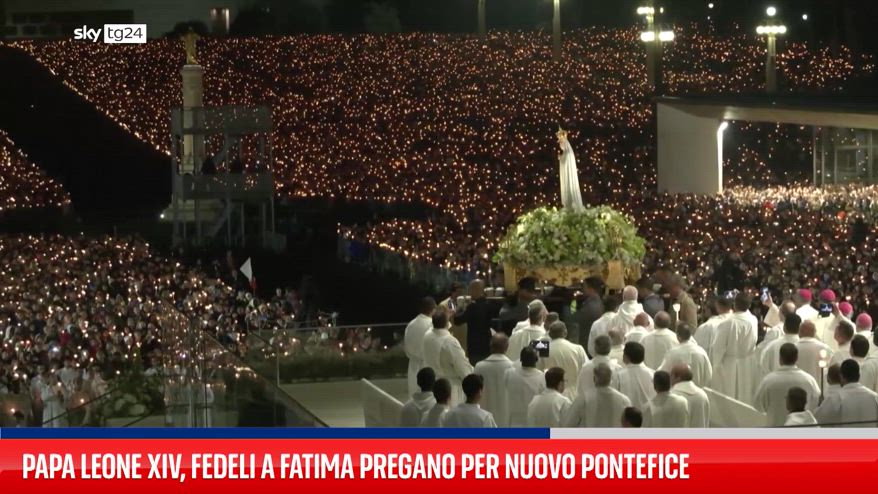 Papa Leone XIV, fedeli a Fatima pregano per nuovo Pontefice