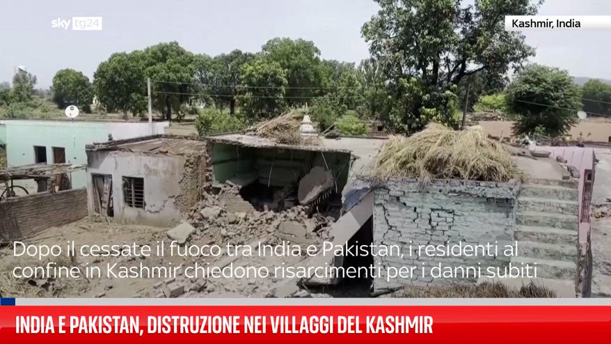 India e Pakistan, distruzione nei villaggi del Kashmir