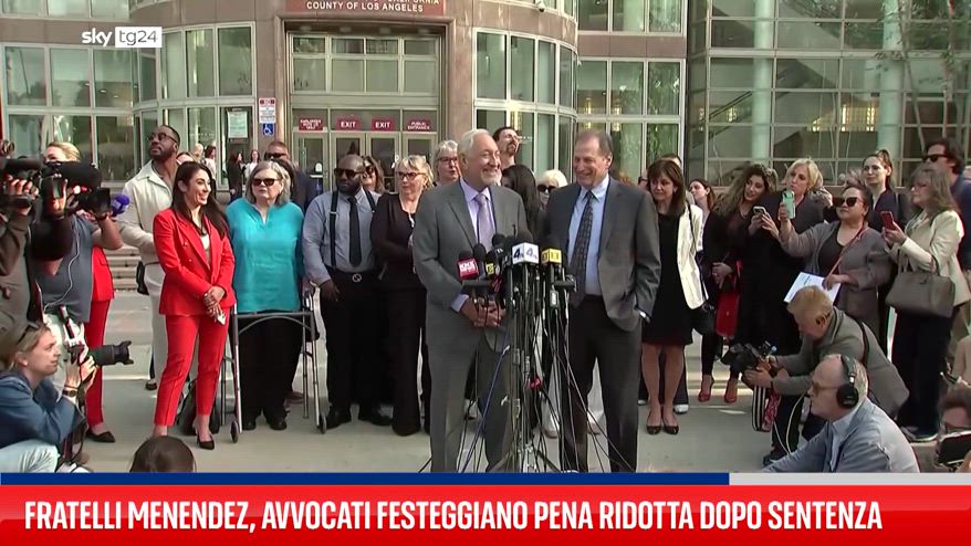 Fratelli Menendez festeggiano pena ridotta dopo sentenza
