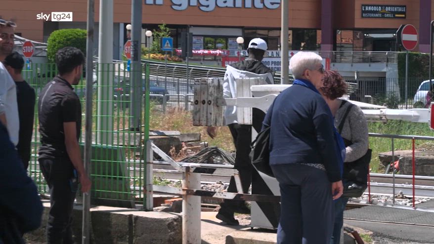 Cesano Maderno, 14enne travolta e uccisa al passaggio a livello