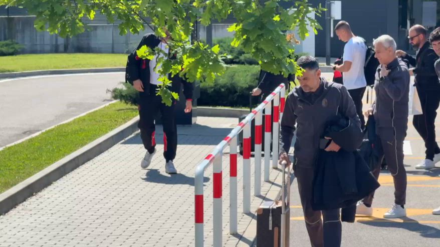 La partenza del Milan da Malpensa direzione Roma