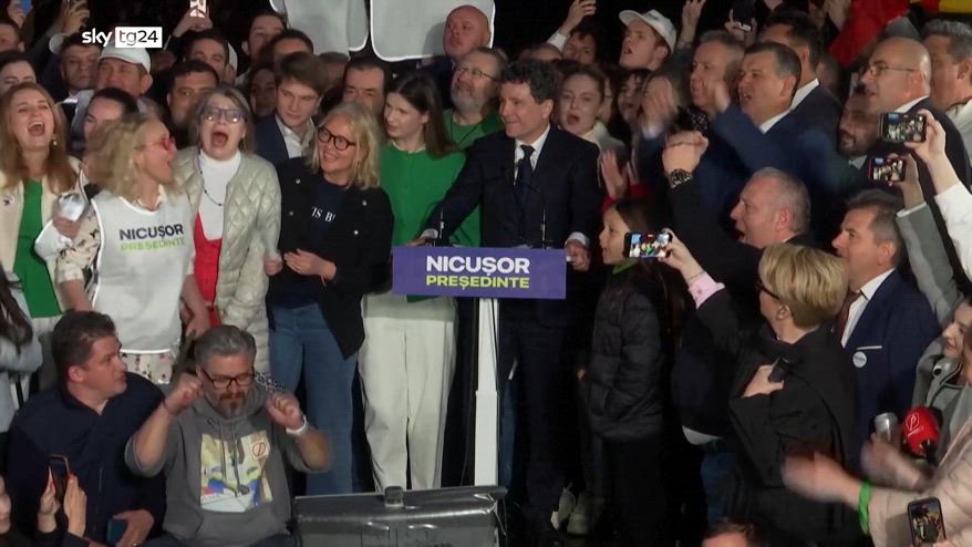 Elezioni Romania, centrista Nicusor Dan è il nuovo Presidente