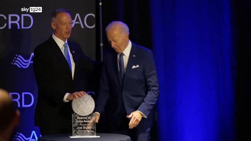 Biden ha un cancro alla prostata, Trump gli fa gli auguri