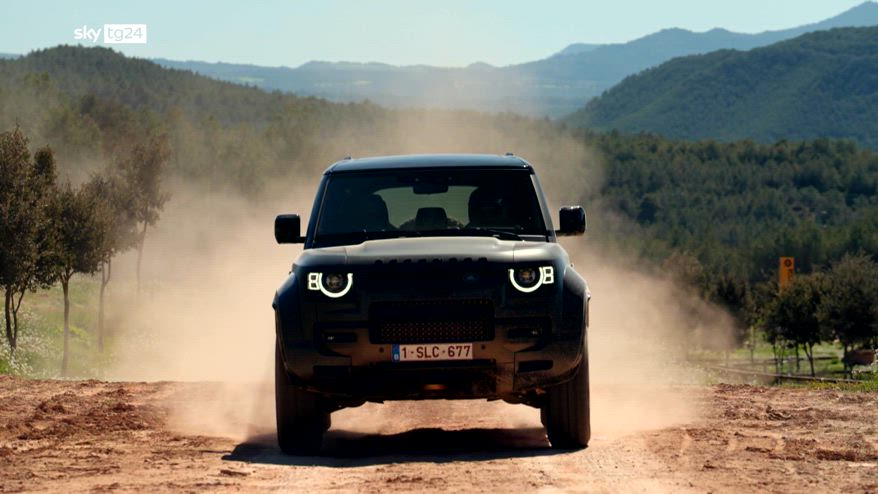 Octa, il Defender pronto a tutto anche in off-road