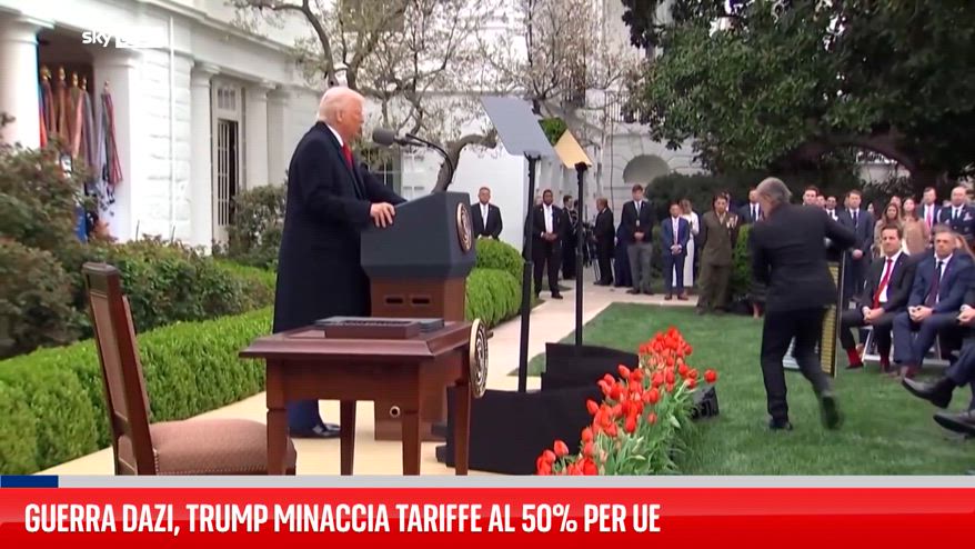 Guerra dazi, Trump minaccia tariffe al 50% per UE