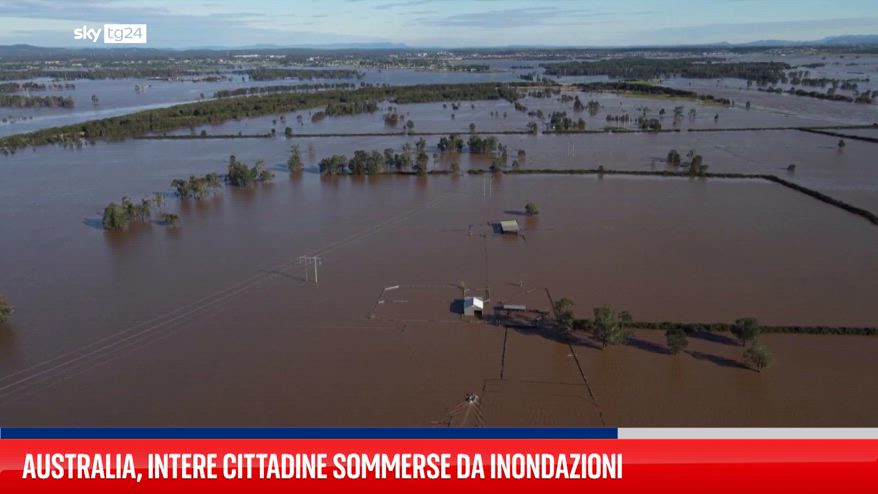 Australia, intere cittadine sommerse da inondazioni