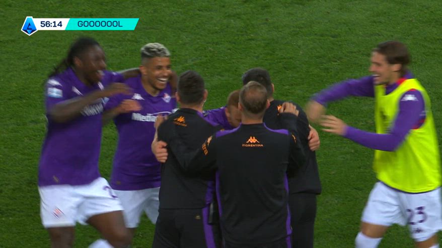 Udinese-Fiorentina, gran gol di tacco di Comuzzo