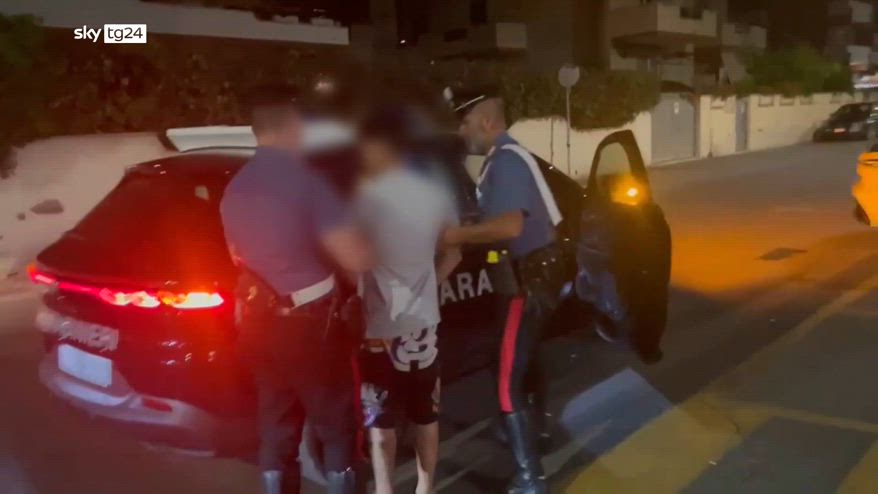 Omicidio benzinaio Ardea, fermato un diciottenne che ha confessato