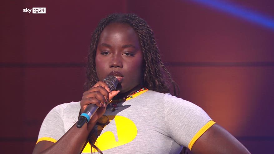 Mimì, vincitrice di X Factor 2024, agli Sky Inclusion Days