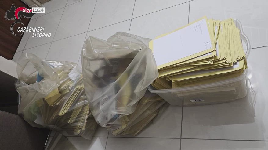 Finte assunzioni, scoperto Caf abusivo: 5 arresti