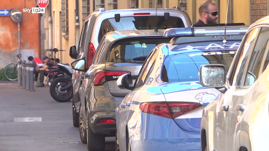 Duplice omicidio Bologna, attesa estradizione coinquilino