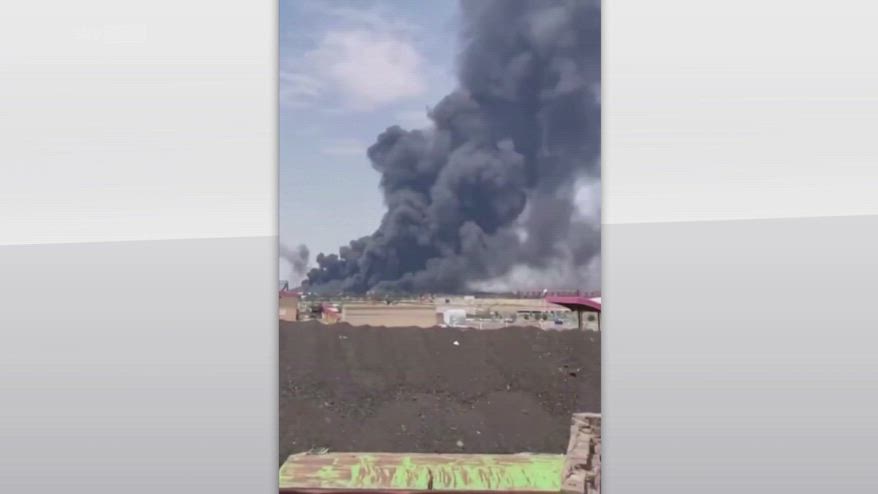 Israele attacca l'Iran, colonna fumo da aeroporto di Tabriz
