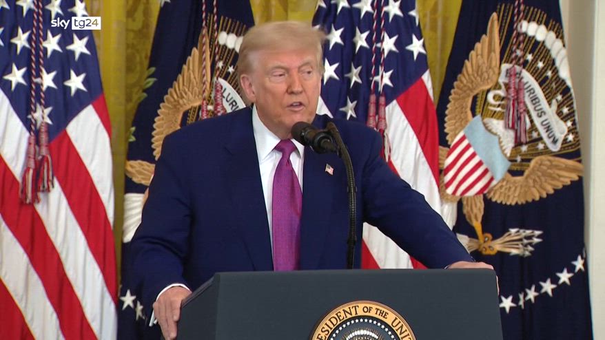 Iran, Trump cambia idea: attacco israele utile a negoziati