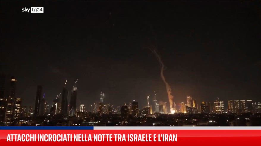 Attacchi incrociati nella notte tra Israele e l'Iran
