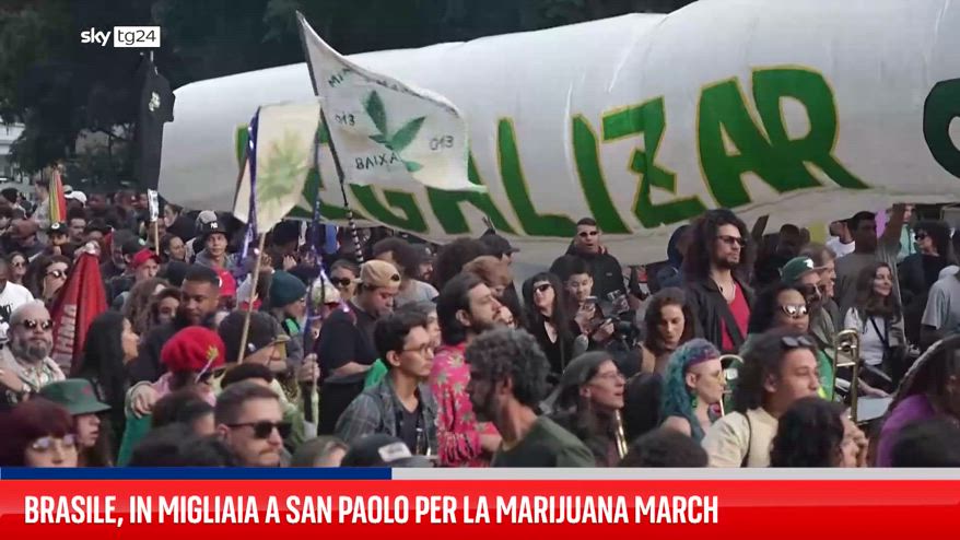 Brasile, in migliaia a San Paolo per la Marijuana March