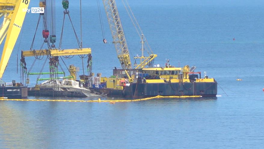 Il Bayesian è stato recuperato dopo 10 mesi in fondo al mare