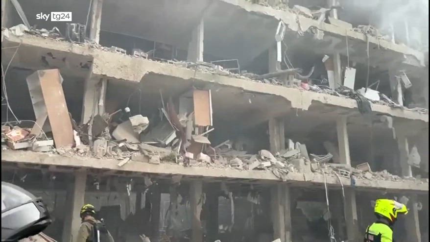 Missili dall'Iran su Israele: palazzi distrutti a Tel Aviv