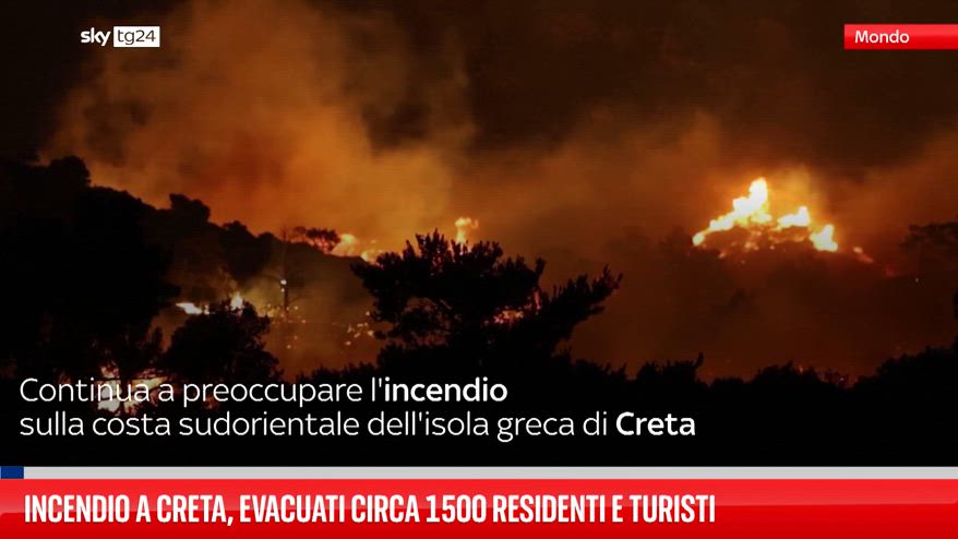 Incendio a Creta, evacuati circa 1500 residenti e turisti