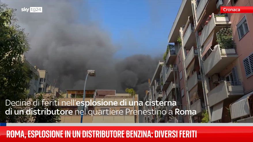 Roma, esplosione in un distributore benzina: diversi feriti