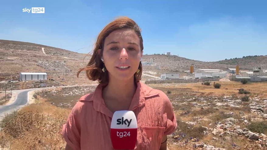 Cisgiordania, coloni bloccano ingresso terre palestinesi
