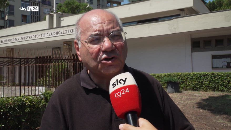 Esplosione Roma, le parole del parroco don Roberto Landi