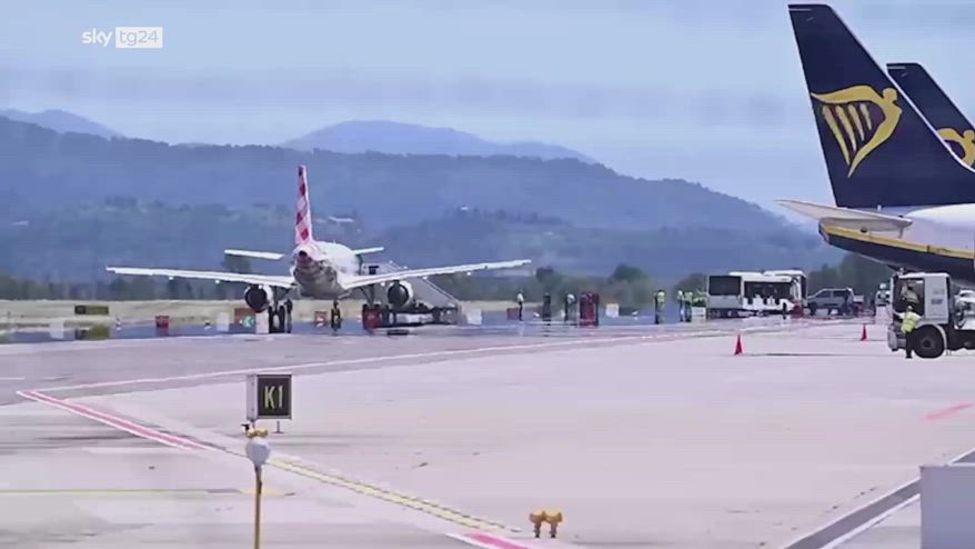 Aeroporto Bergamo, uomo risucchiato dal motore di un aereo
