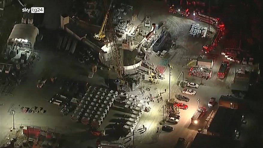 Crolla un tunnel a Los Angeles: 31 operai portati in salvo