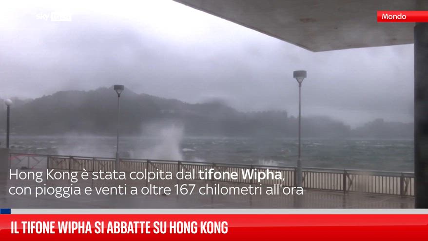 Il tifone Wipha si abbatte su Hong Kong