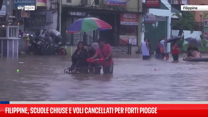 Filippine, scuole chiuse e voli cancellati per forti piogge