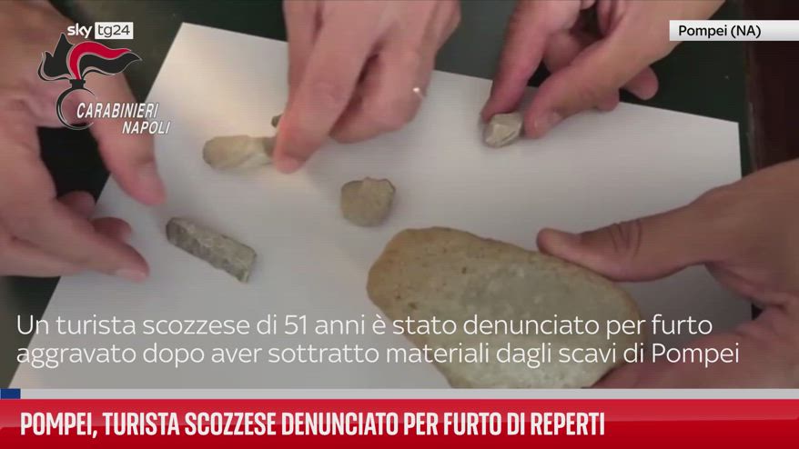 Pompei, turista scozzese denunciato per furto di reperti