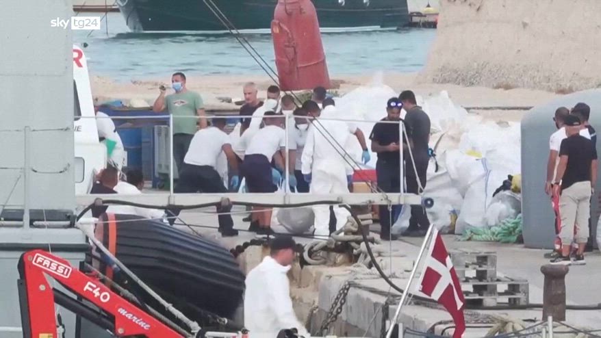 Naufragio Lampedusa, ancora senza esito le ricerche dei migranti dispersi