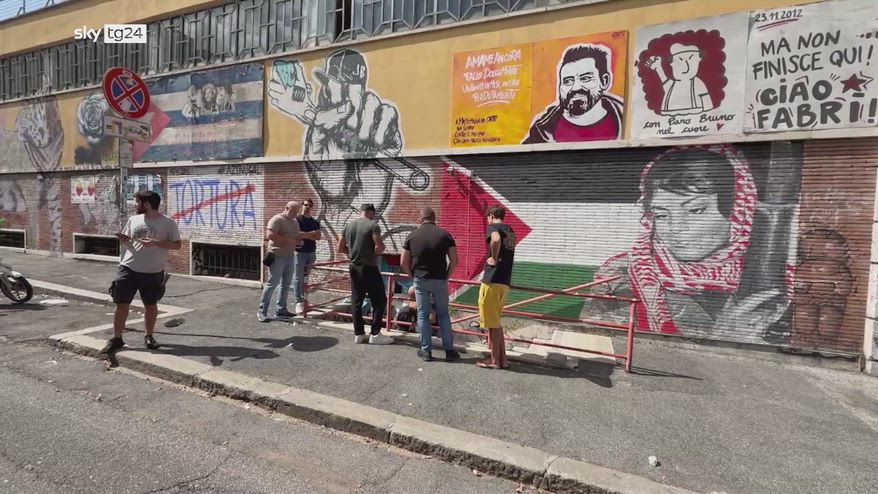 Roma, ordigno esplosivo al centro sociale alla Garbatella
