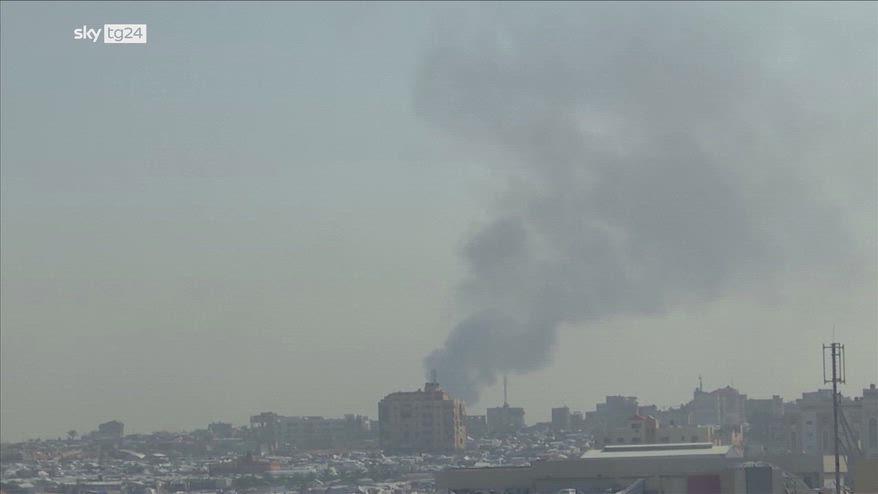 Tregua a Gaza, colonne di fumo a Khan Younis