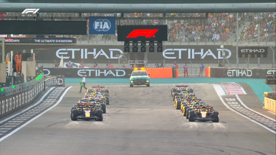 F1, GP Abu Dhabi: la partenza e il primo giro