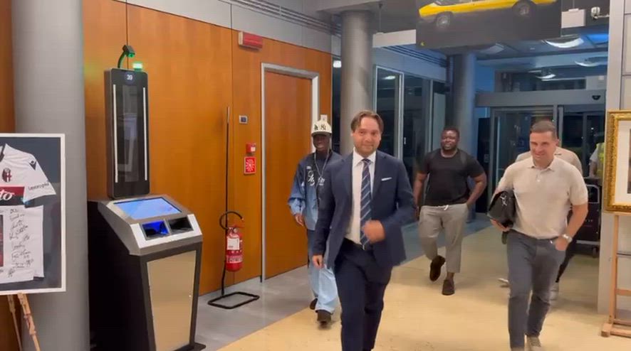Fiorentina, Oulai arrivato in Italia: le prime immagini