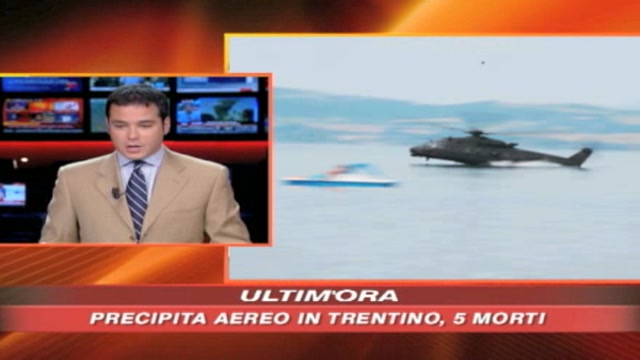 Elicottero militare cade nel lago 