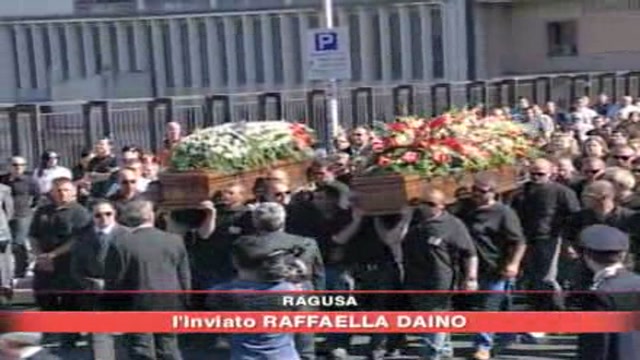 Funerali operai morti a Mineo