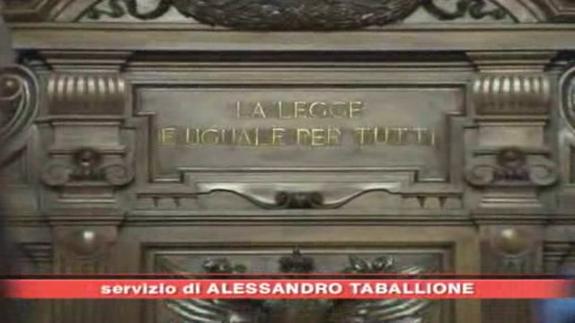 Giustizia, scontro Berlusconi-toghe