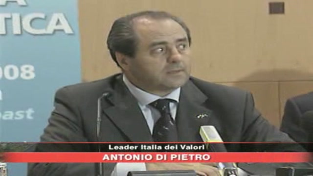 In piazza contro il governo