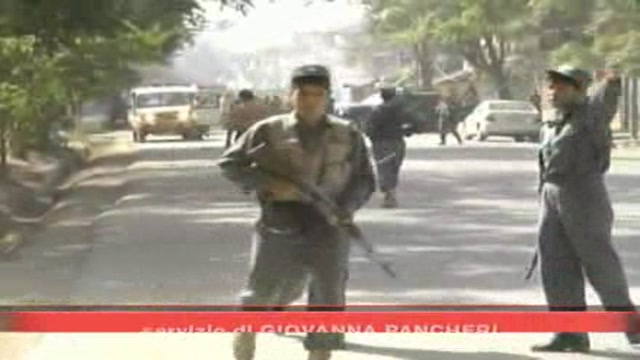 Kabul, bomba all'ambasciata indiana