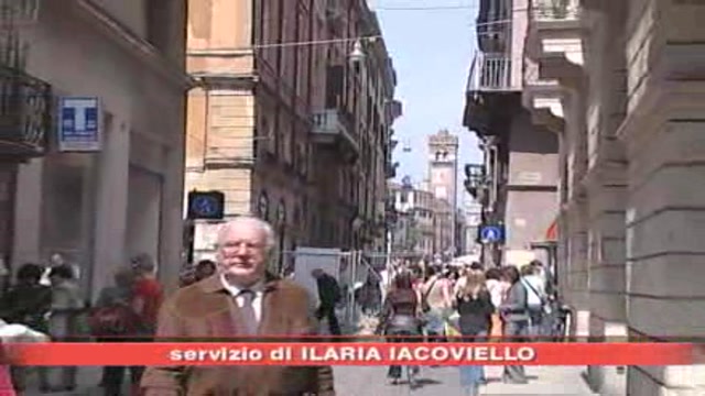 Fuma al parco, multato a Verona