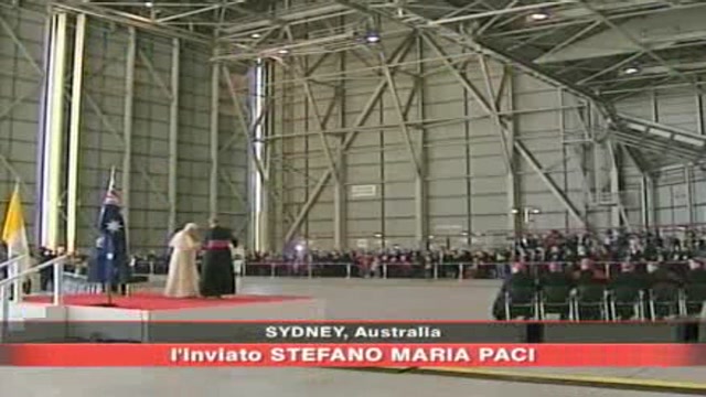 Il Papa rientra in Italia