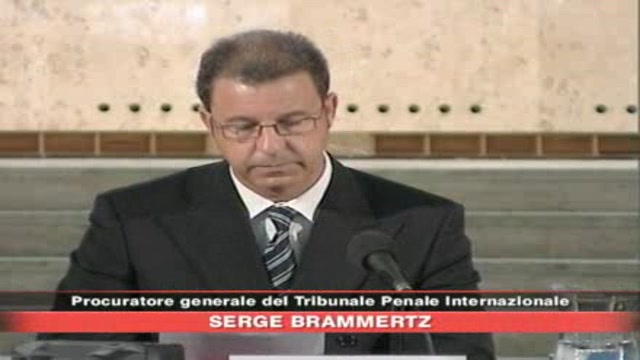 Estradato Karadzic per genocidio