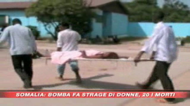 Esplosione a Mogadiscio, 20 morti 